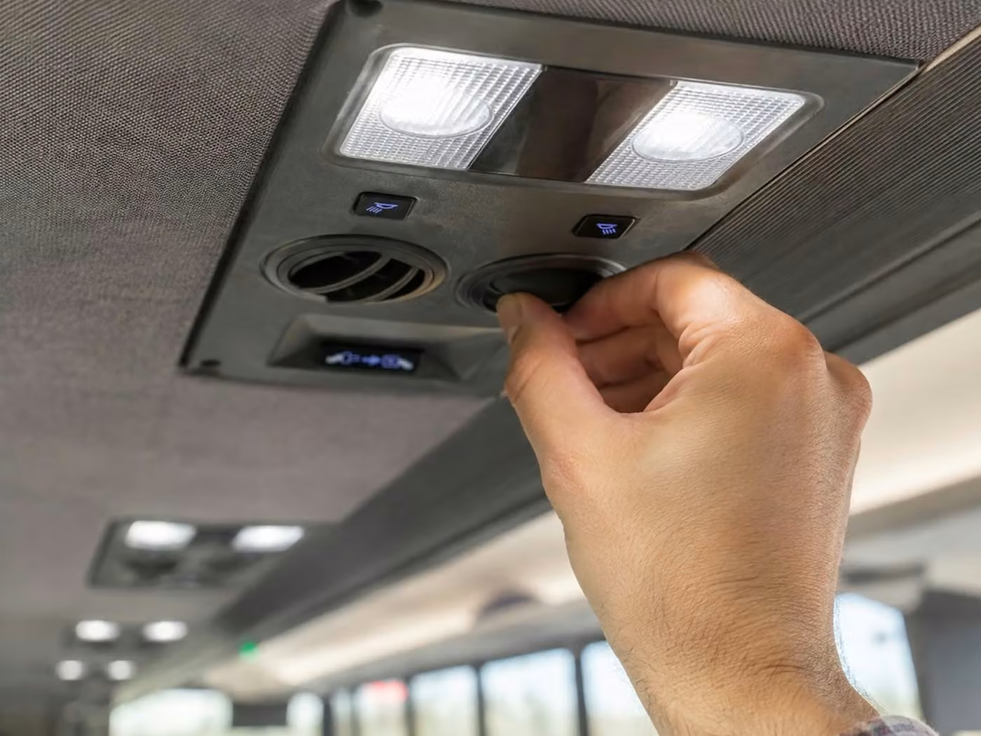rome 15 passenger minibus air conditioning