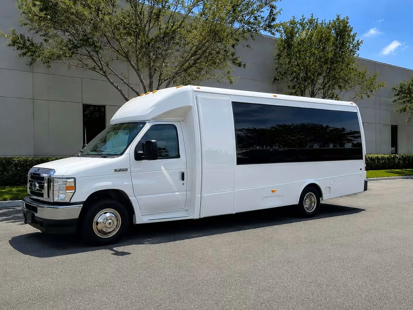 rome 15 passenger minibus rental