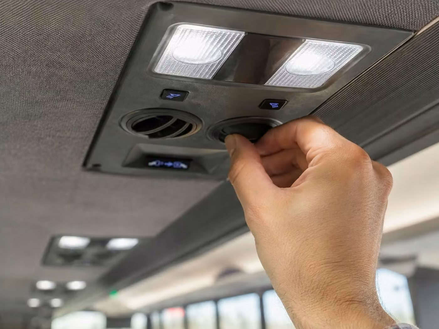 rome 30 passenger minibus air conditioning