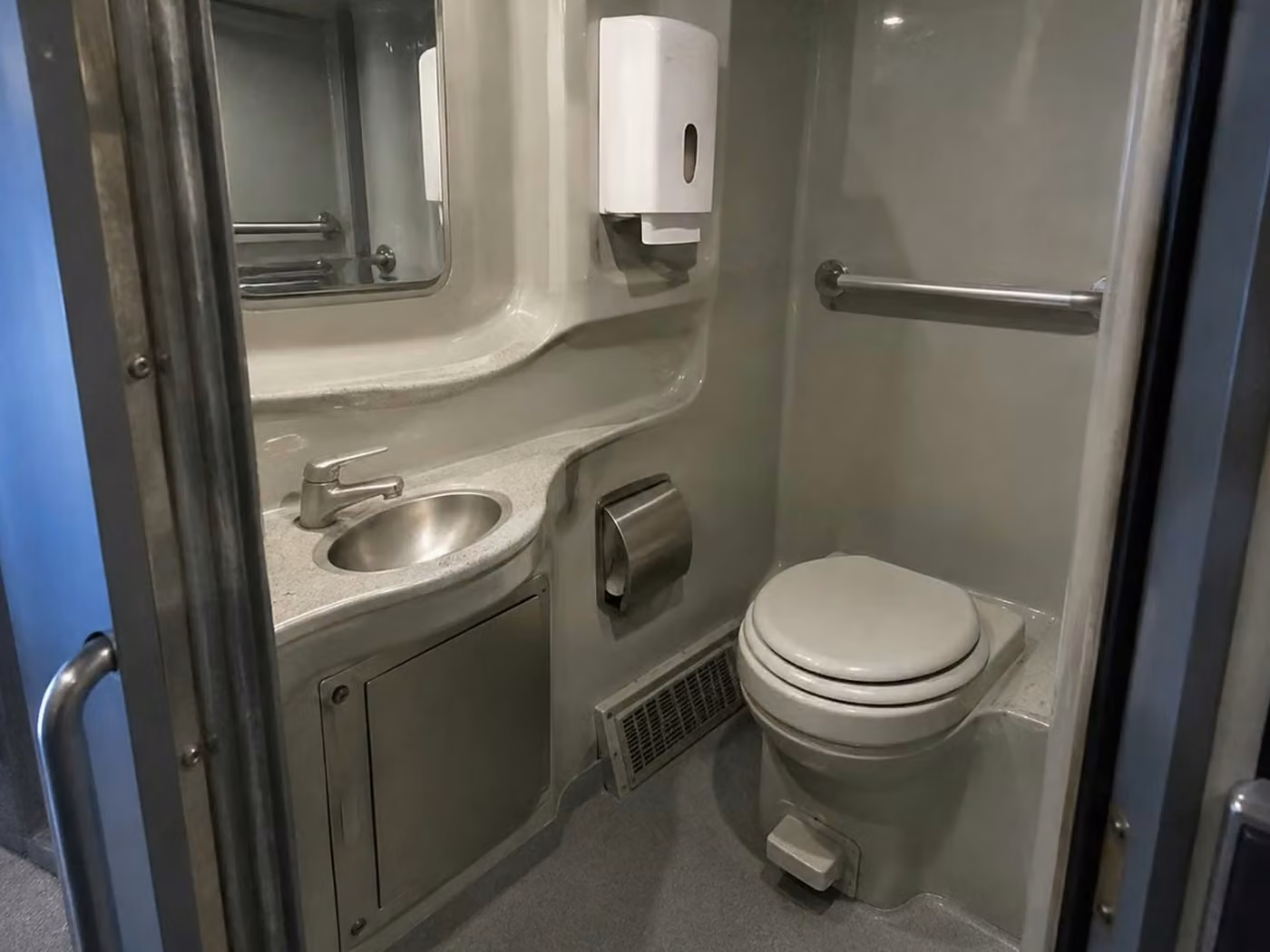 rome charter bus onboard restroom